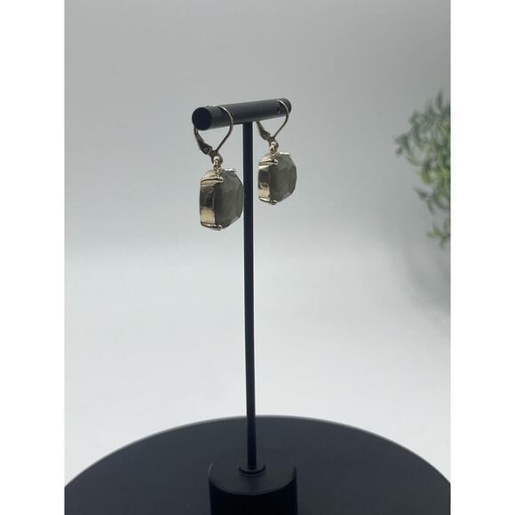 Joan Rivers Classic Collection Glimmer
Green Faceted Lucite‎ Pierced Earrings - Picture 8 of 14